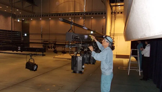 舞台照明等の設置と修繕